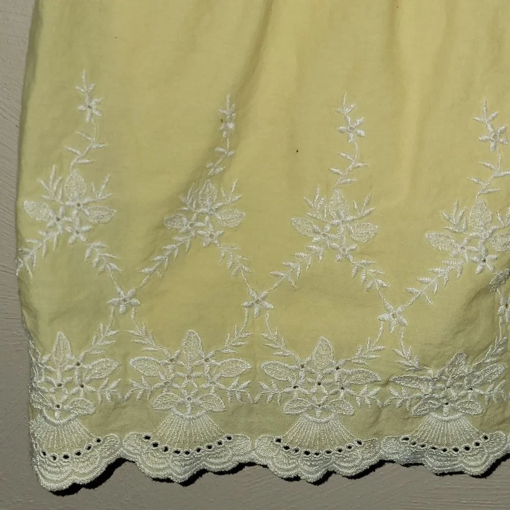 GIRL'S GAP YELLOW SUNDRESS WITH FLORAL EMBROIDERY ON SCALLOPED HEM, SIZE 5